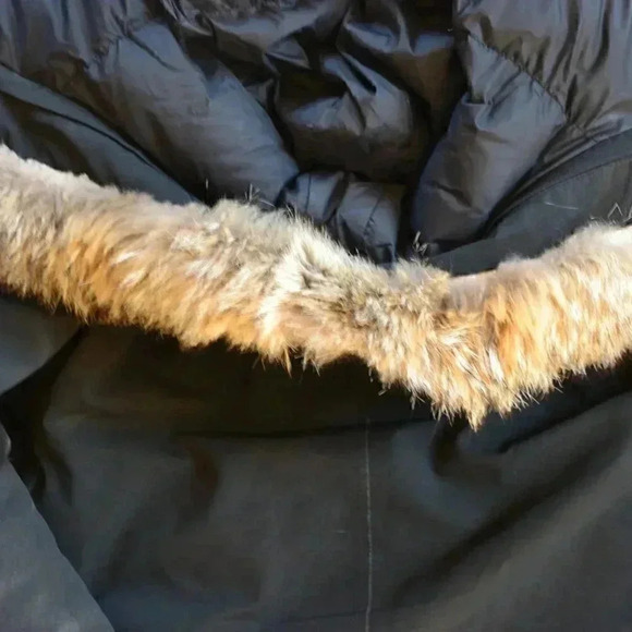 Authentic Canada Goose Jacket - Picture 10 of 16